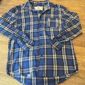 ✌️Dutch Bros Women’s Red Plaid Flannel Button Down SMALL DB 1992 So Cute!!